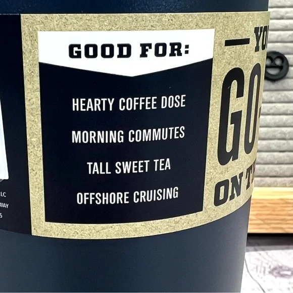 YETI Rambler 20 oz Tumbler-NAVY- NEW - Picture 4 of 11